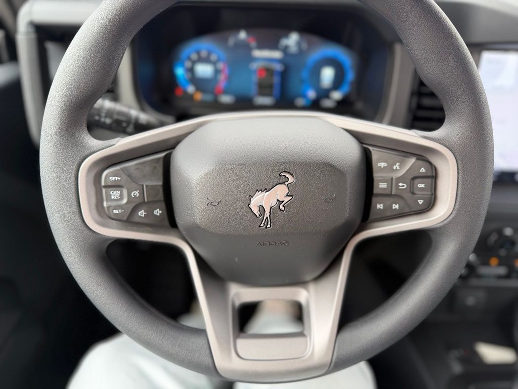 2025 Ford Bronco 2-Door Base - Photo 17