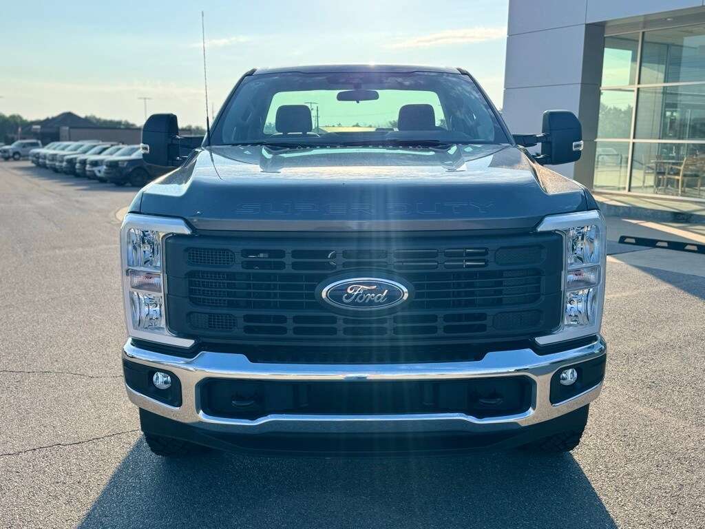 2026 Ford F-250 XL photo 4