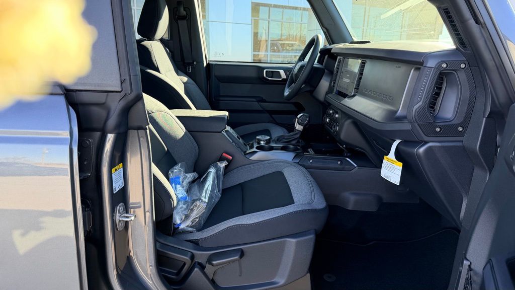 2025 Ford Bronco 4-Door Base - Photo 17