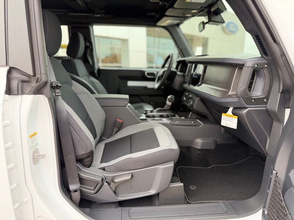 2025 Ford Bronco 2-Door Base - Photo 14