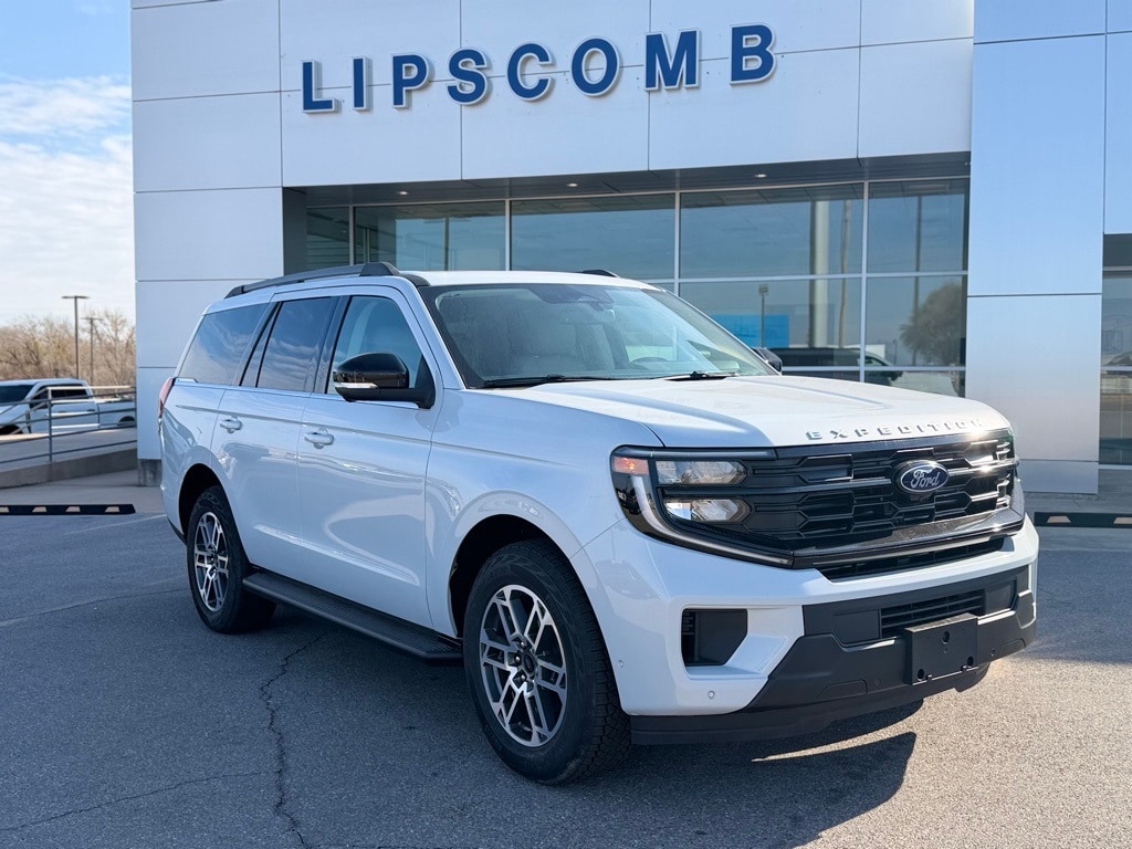 2025 Ford Expedition Active's photo