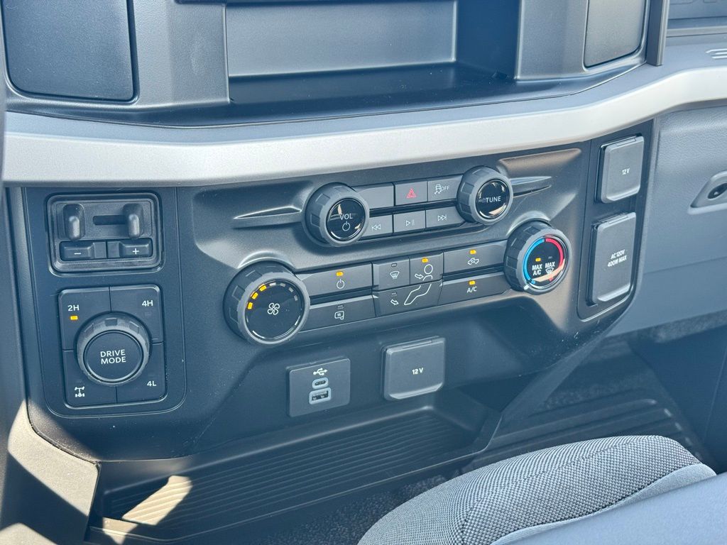 2026 Ford F-350 Super Duty XL - Photo 16