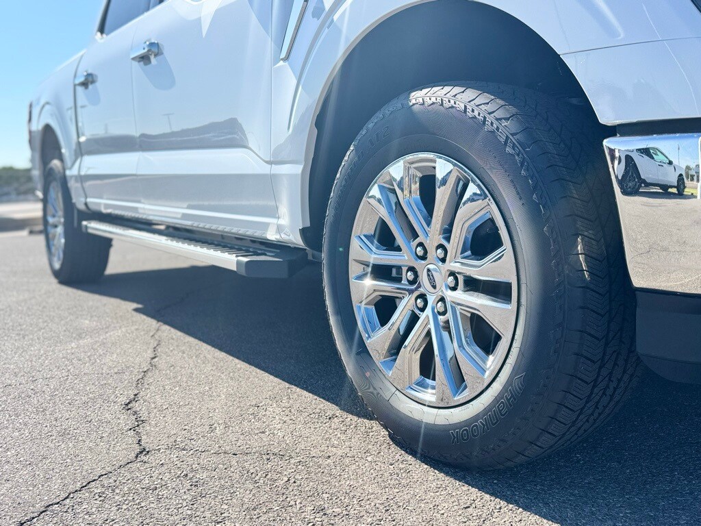 2025 Ford F-150 Lariat photo 2