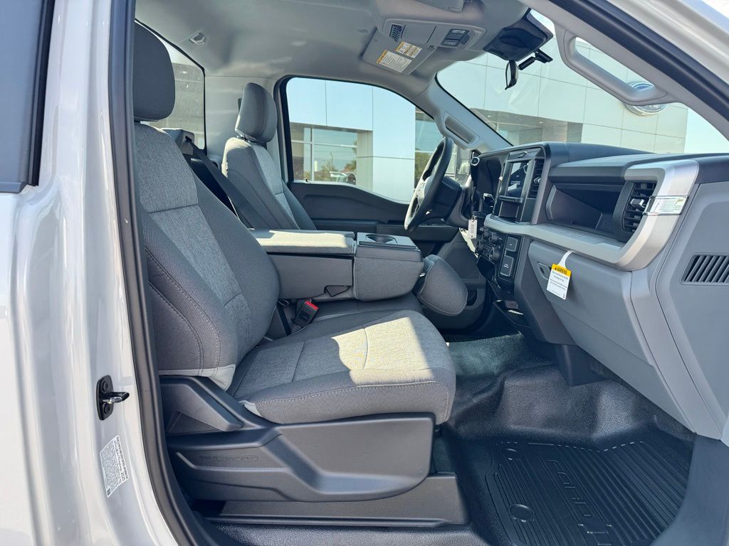 2026 Ford F-350 Super Duty XL - Photo 12