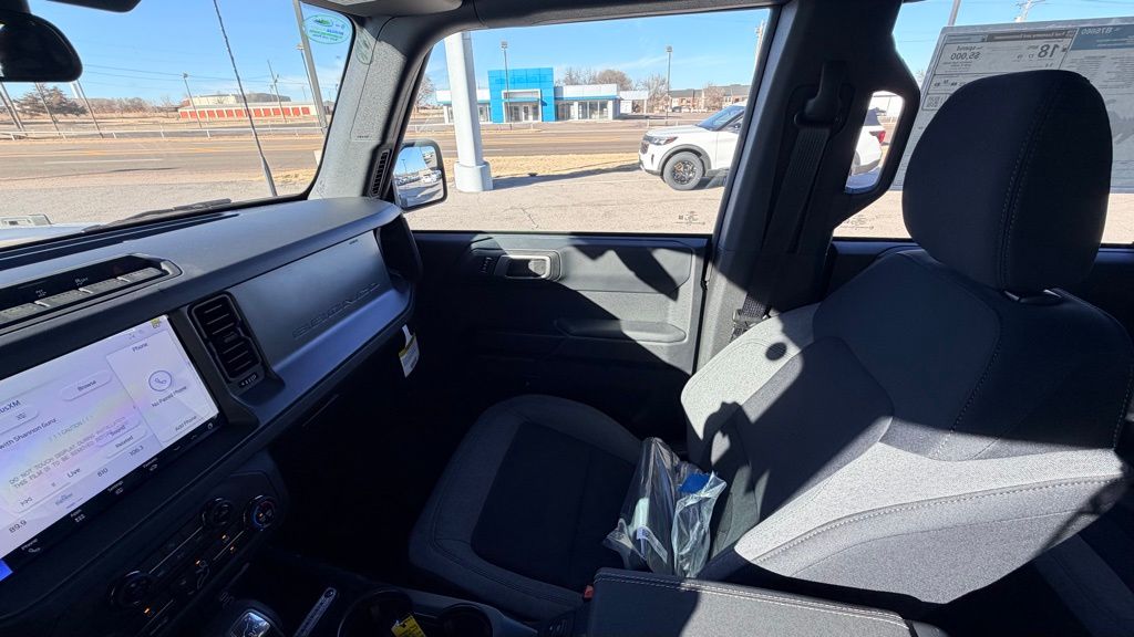 2025 Ford Bronco 4-Door Base - Photo 28