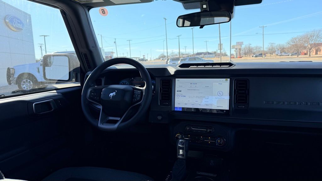 2025 Ford Bronco 4-Door Base - Photo 16