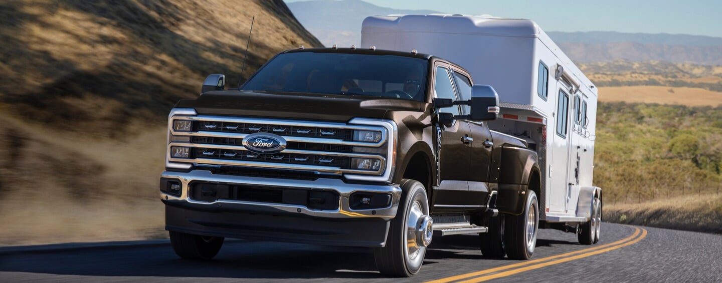 2025-Ford-F350-Lariat-SuperCab-Truck-L01-1440x565.jpeg