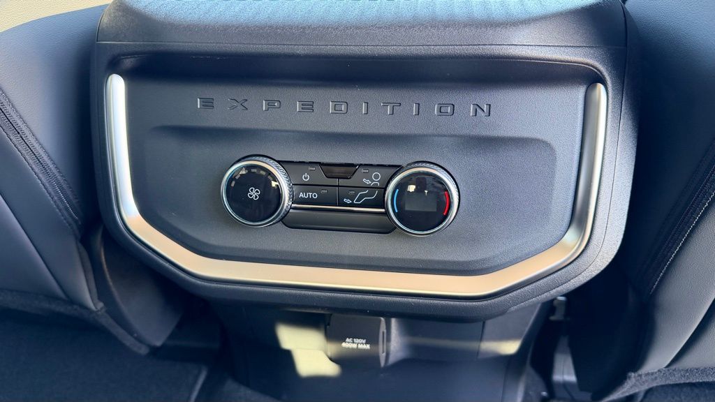 2026 Ford Expedition Active - Photo 19