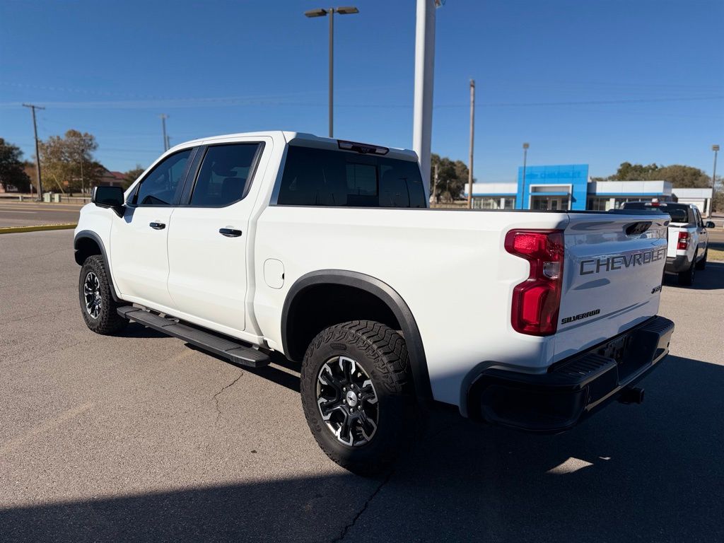 2024 Chevrolet Silverado 1500 ZR2 - Photo 10