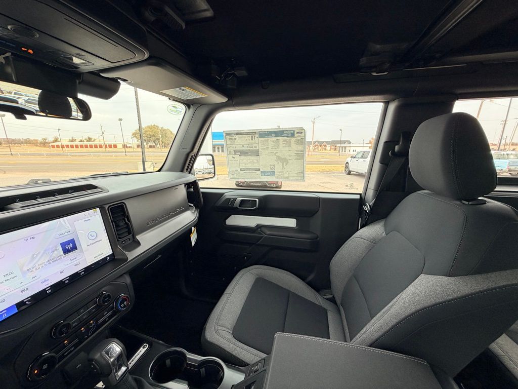 2025 Ford Bronco 2-Door Base - Photo 26