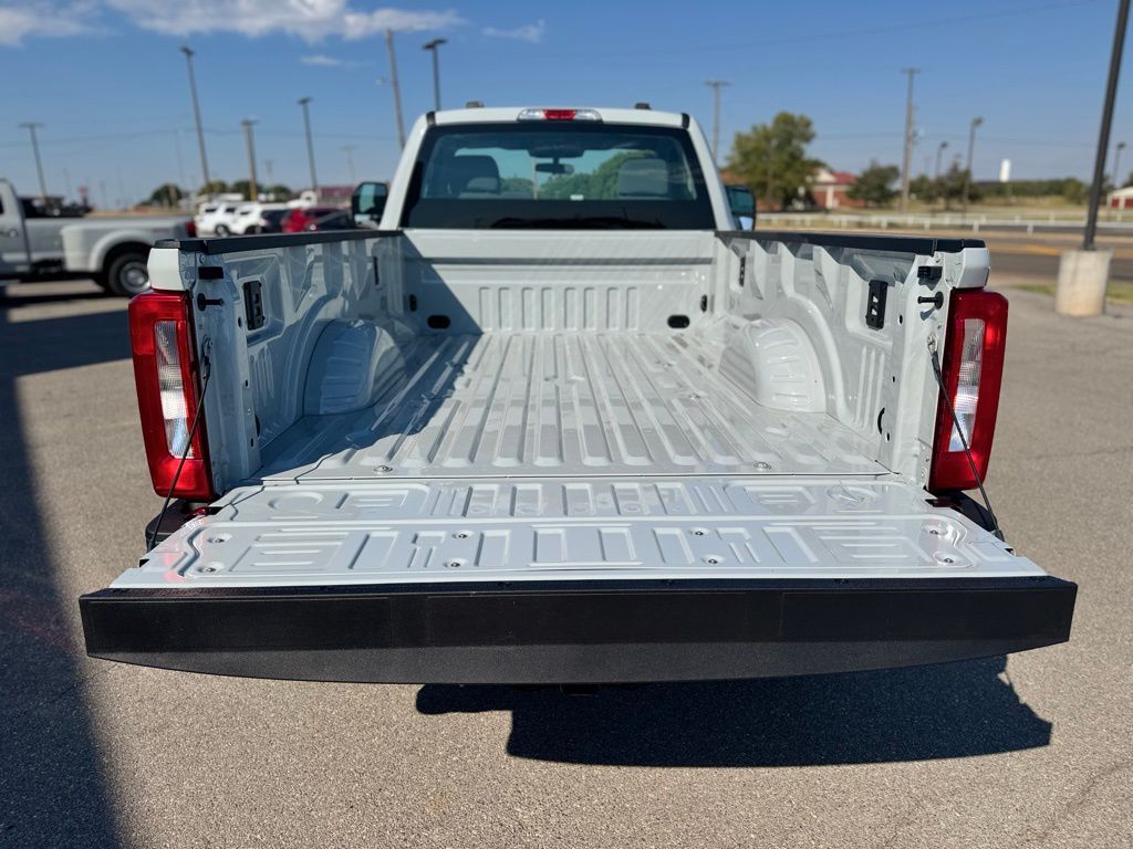 2026 Ford F-350 Super Duty XL - Photo 8