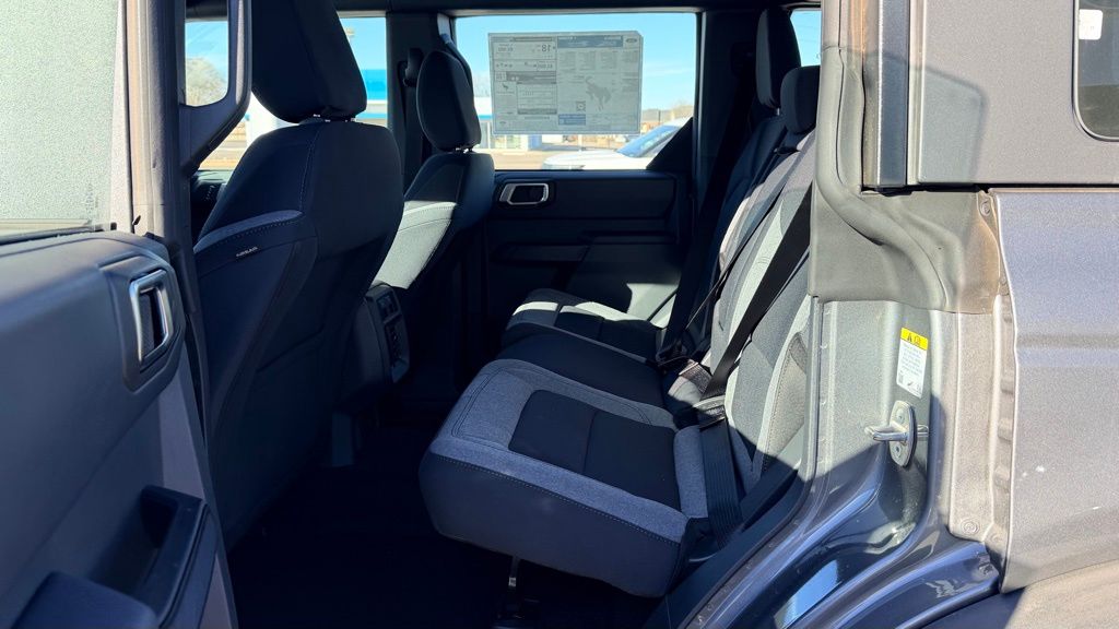 2025 Ford Bronco 4-Door Base - Photo 13
