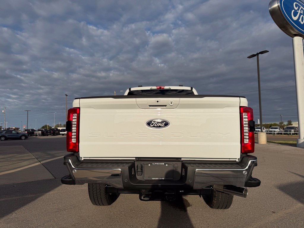 New 2027 Ford F-250SD Lariat Truck