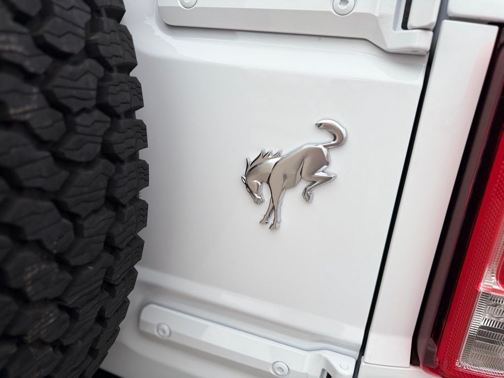 2025 Ford Bronco 2-Door Base - Photo 8