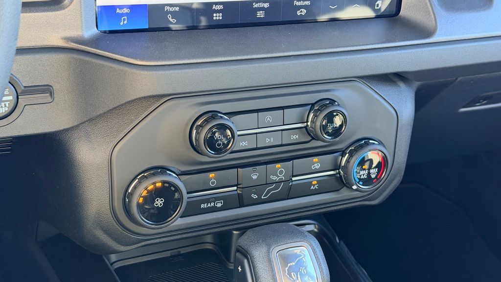 2025 Ford Bronco 4-Door Base - Photo 22