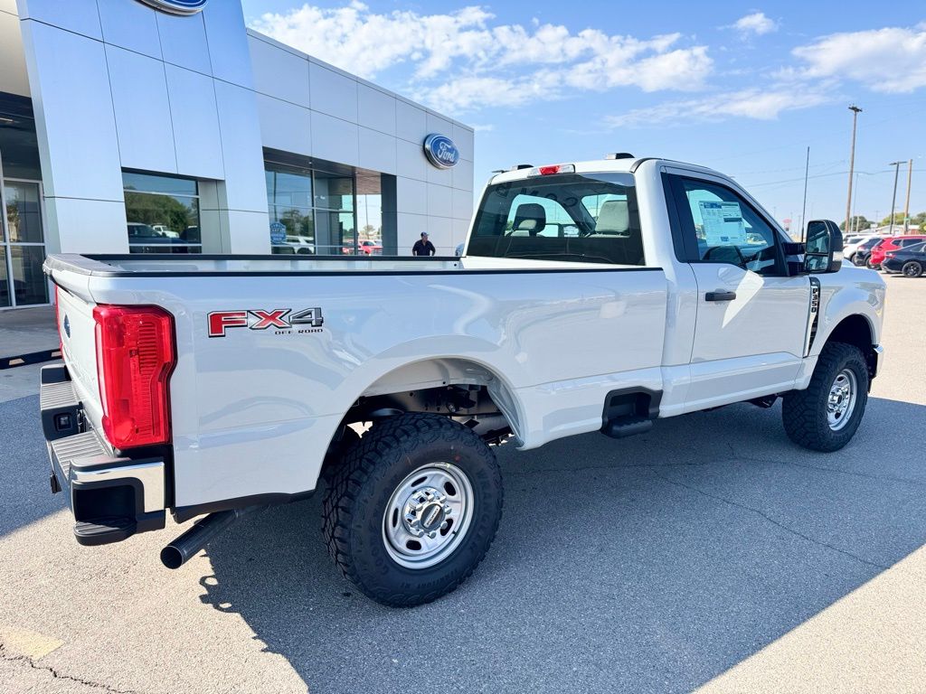 2026 Ford F-350 Super Duty XL - Photo 6