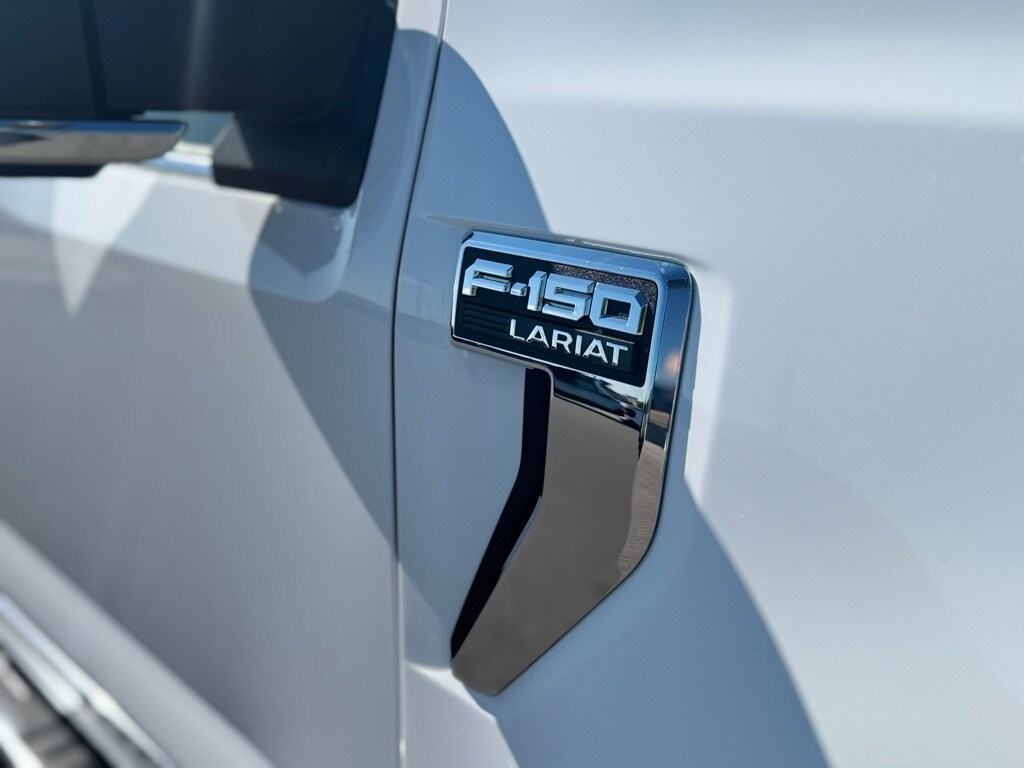 2025 Ford F-150 Lariat photo 3