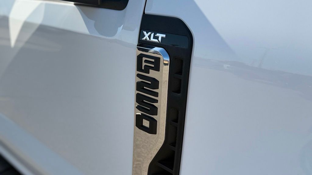 New 2026 Ford F-250 XLT Truck Crew Cab