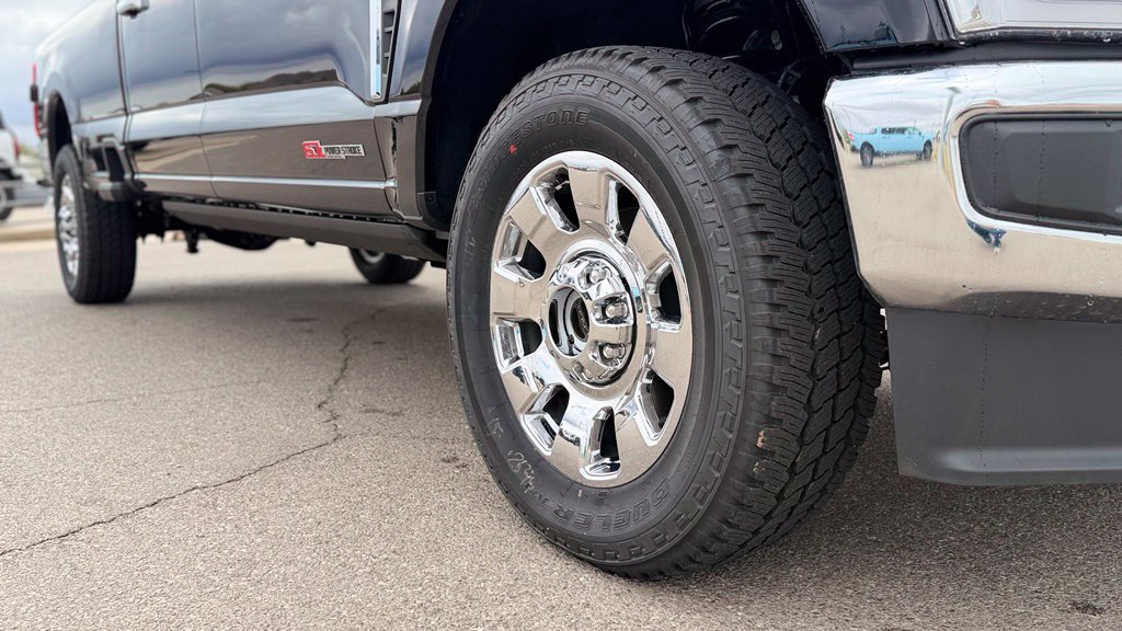 New 2027 Ford F-350 Lariat Truck Crew Cab