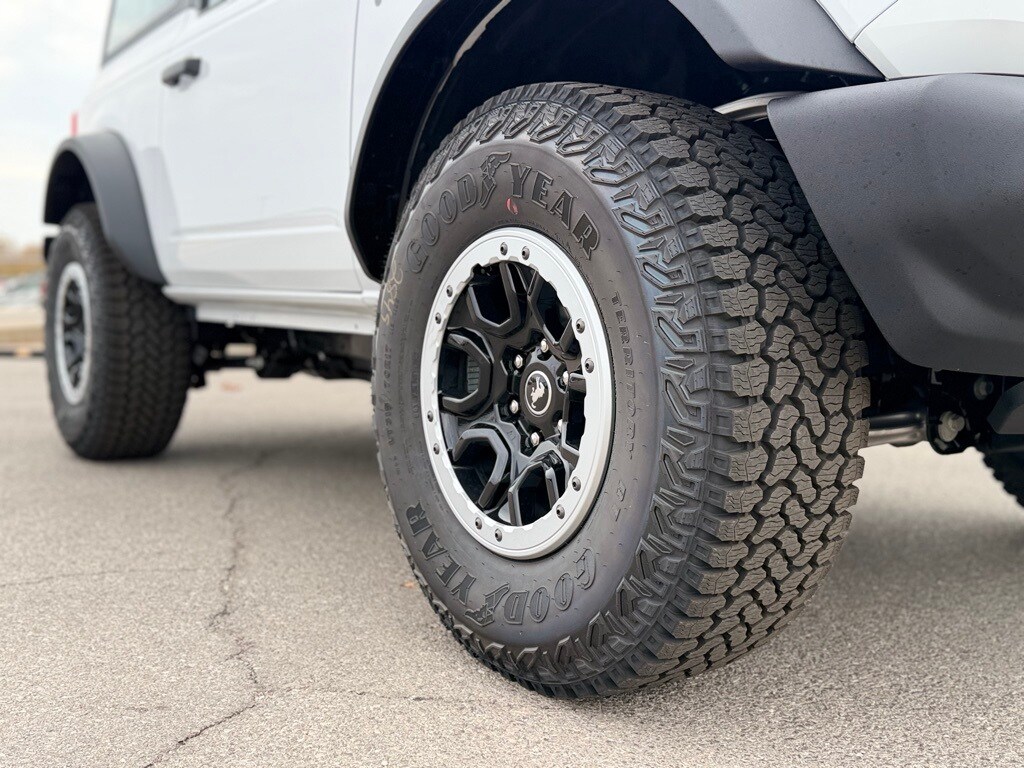 New 2025 Ford Bronco Base SUV