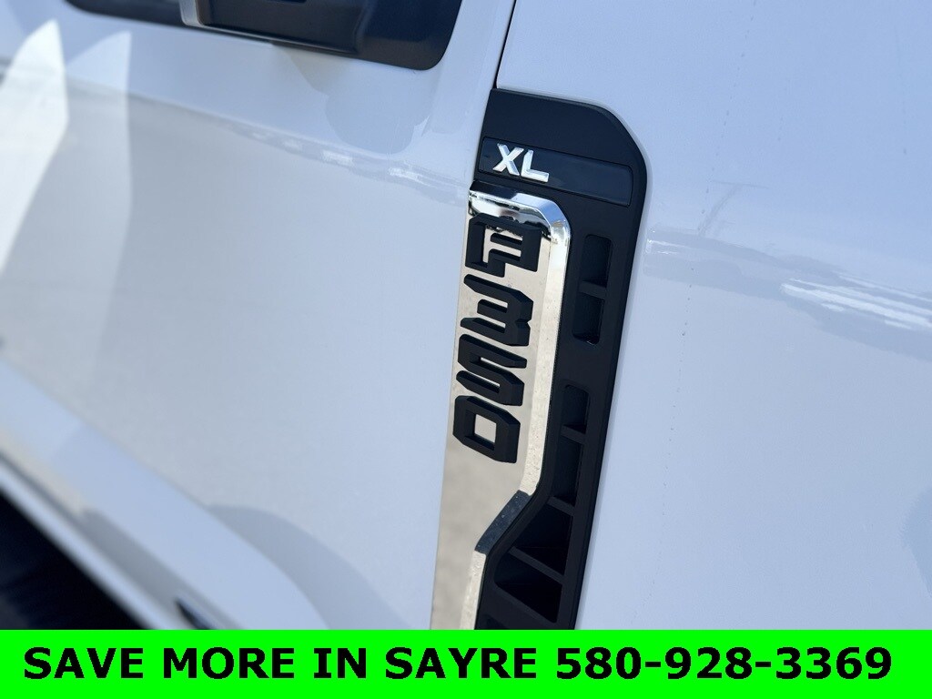 New 2025 Ford F-350 Chassis Truck Super Cab