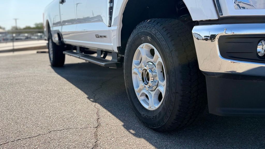 New 2026 Ford F-250 XLT Truck Crew Cab