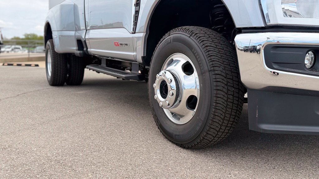 New 2027 Ford F-350 XLT Truck Regular Cab