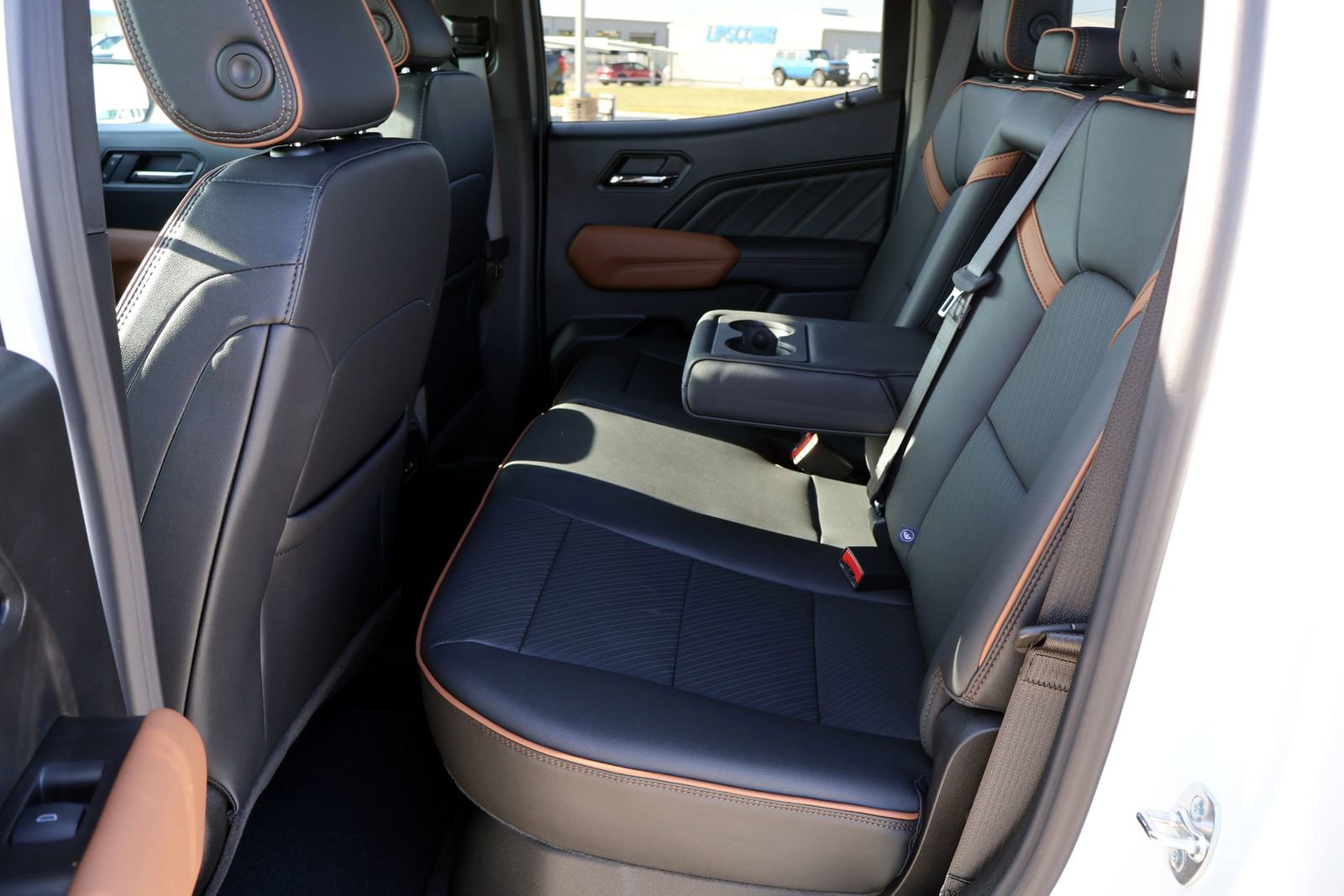 2026 GMC Canyon AT4 - Photo 7