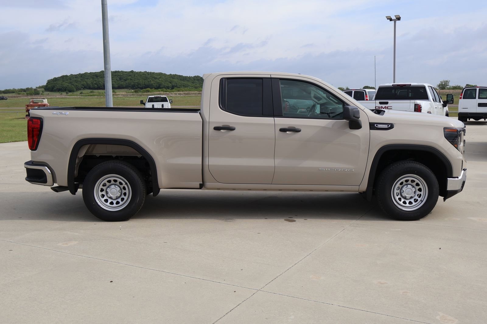 2026 GMC Sierra 1500 Pro - Photo 2