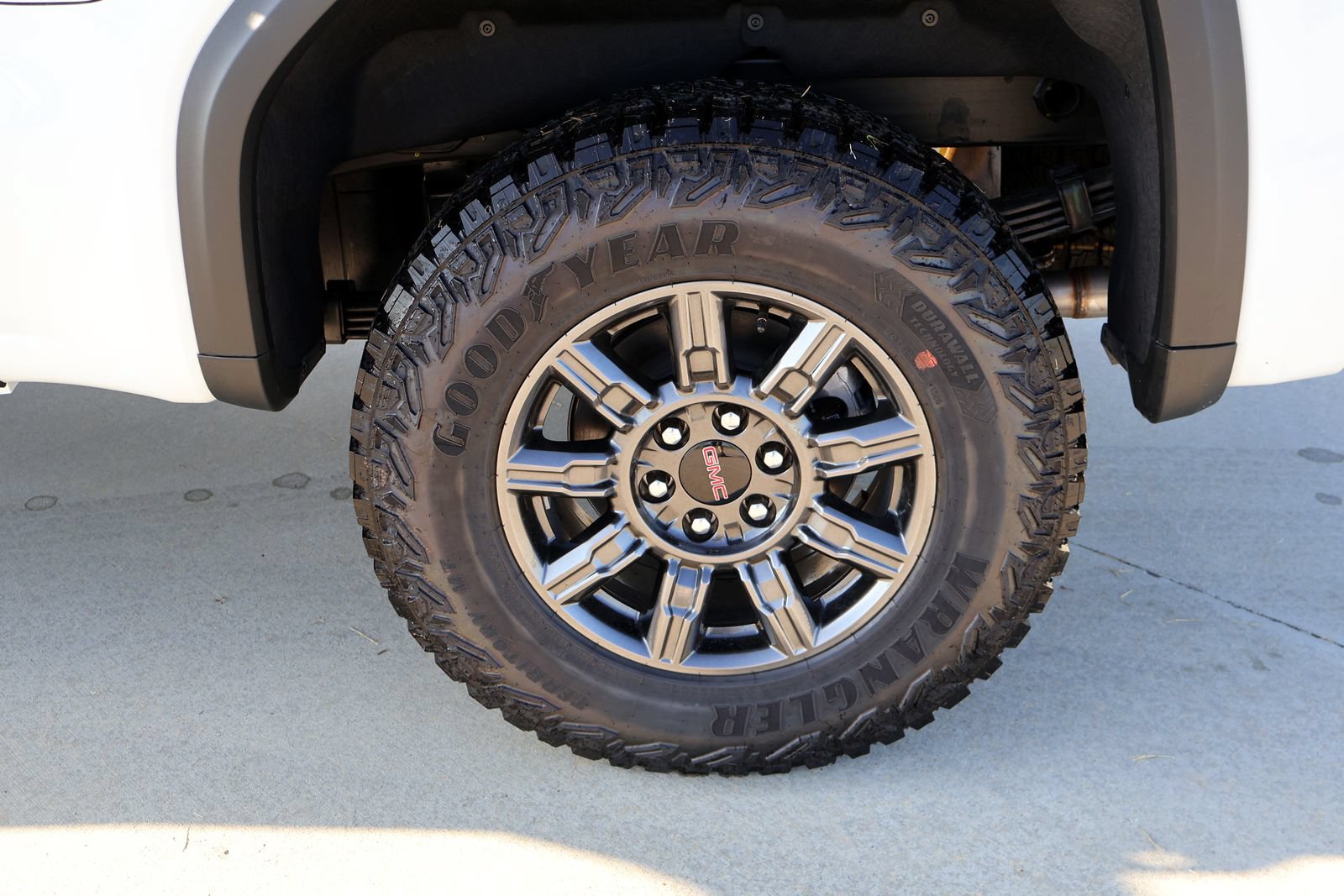 2026 GMC Sierra 1500 AT4X - Photo 6