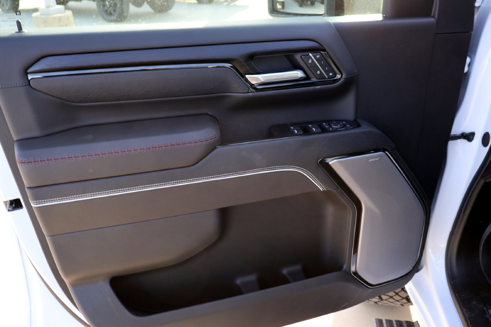 2026 GMC Sierra 2500HD AT4X - Photo 9