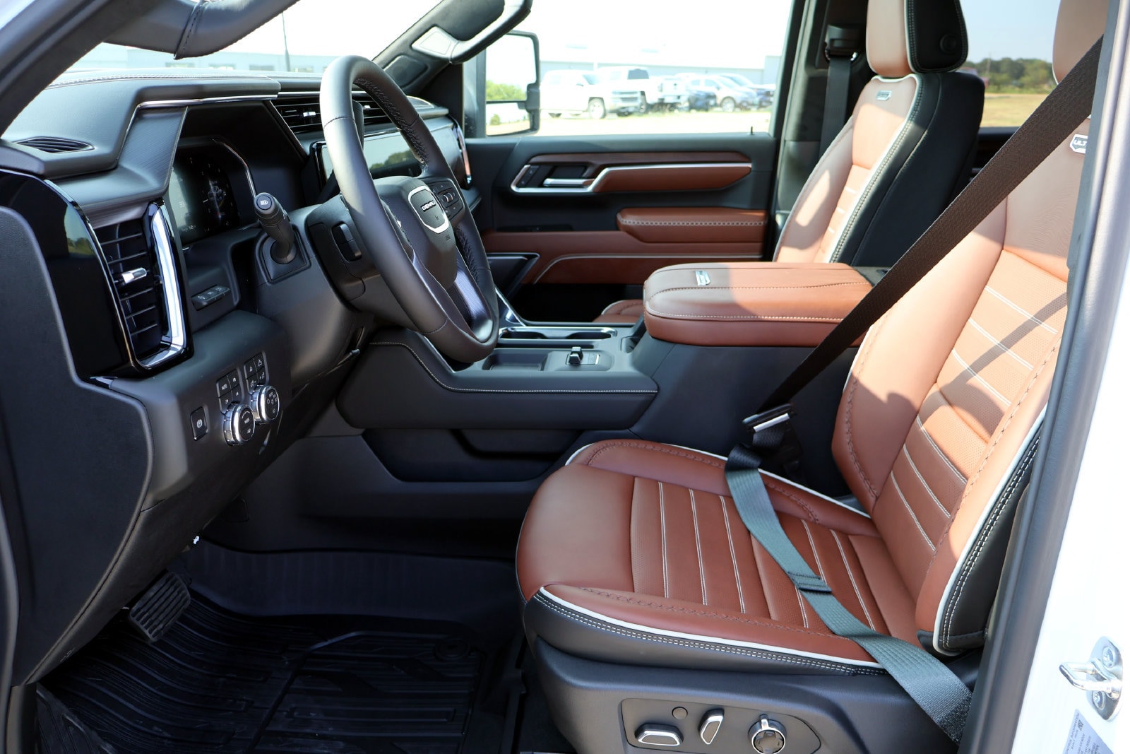2026 GMC Sierra 3500HD Denali Ultimate - Photo 10