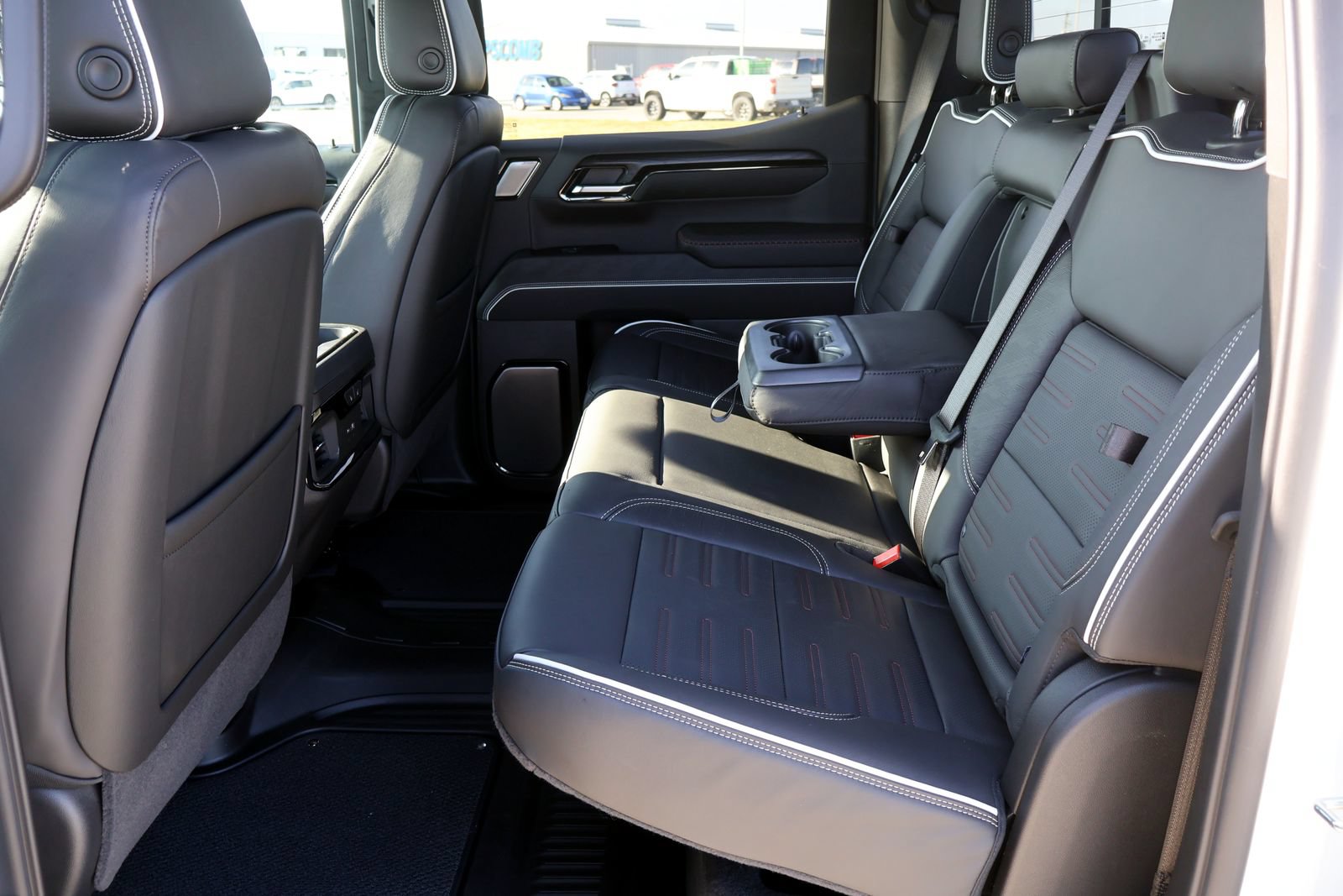 2026 GMC Sierra 1500 AT4X - Photo 7