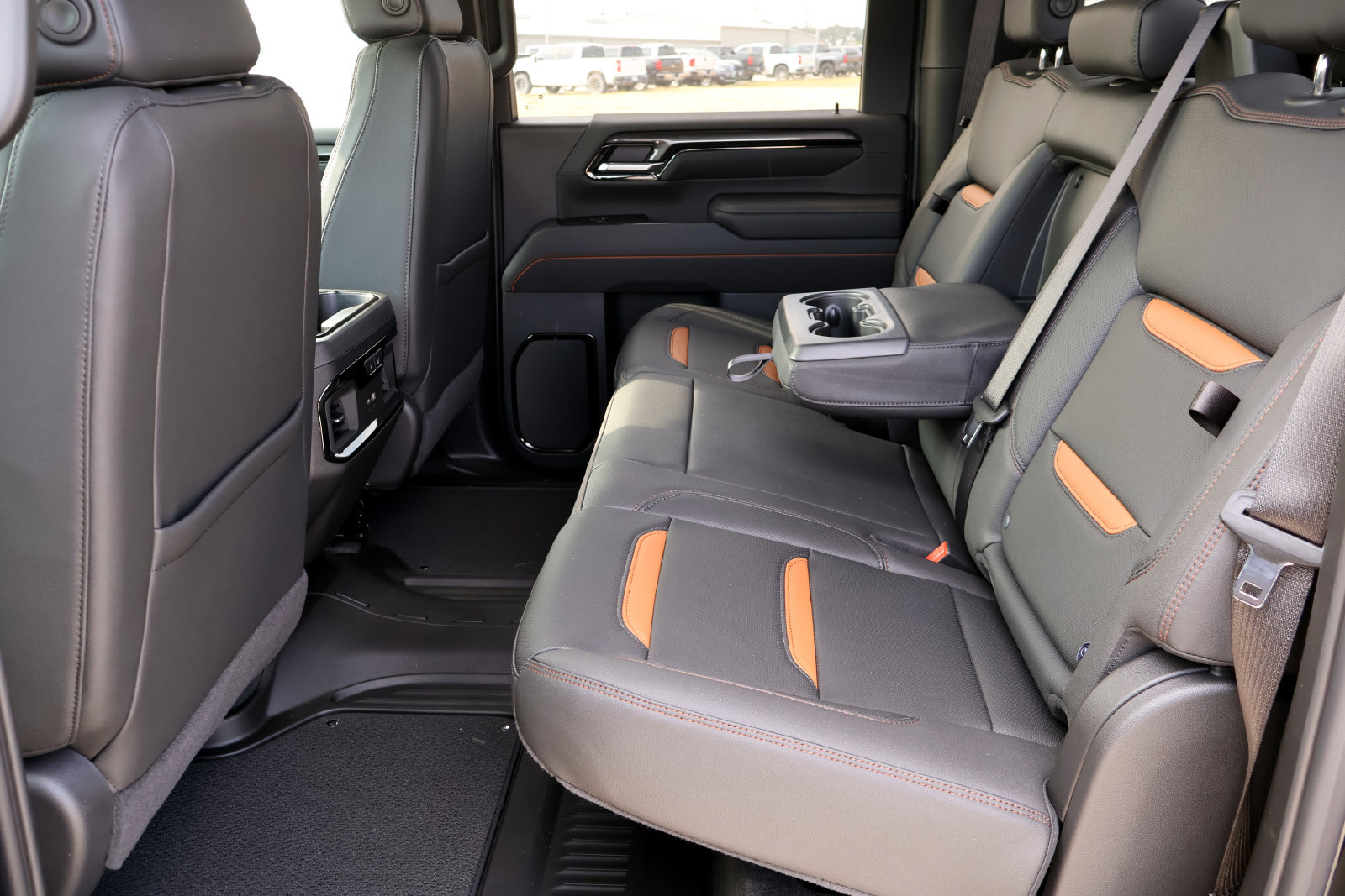 2026 GMC Sierra 3500HD AT4 - Photo 7