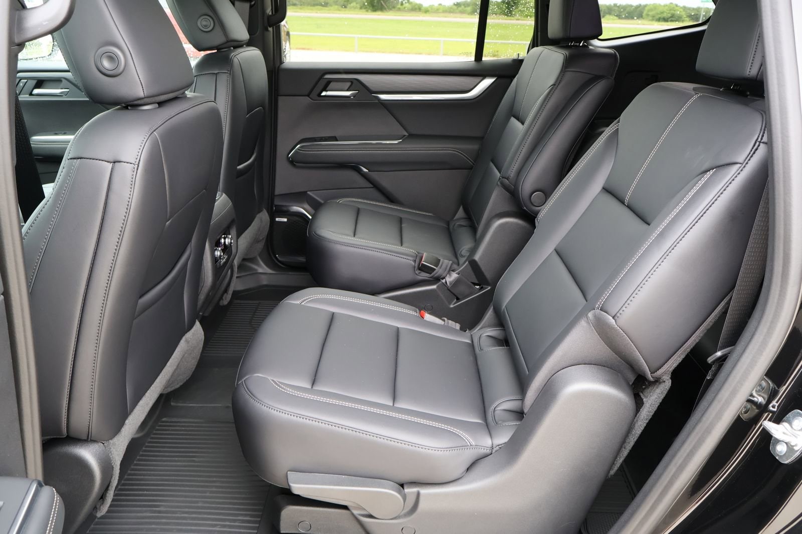 2026 GMC Acadia Elevation - Photo 8