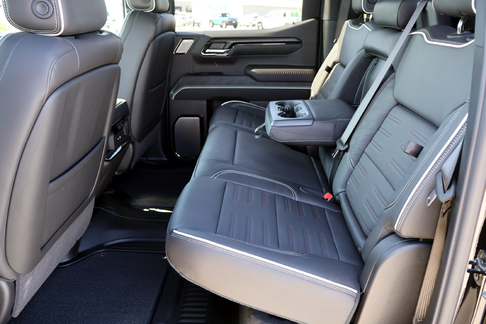 2026 GMC Sierra 1500 AT4X - Photo 7