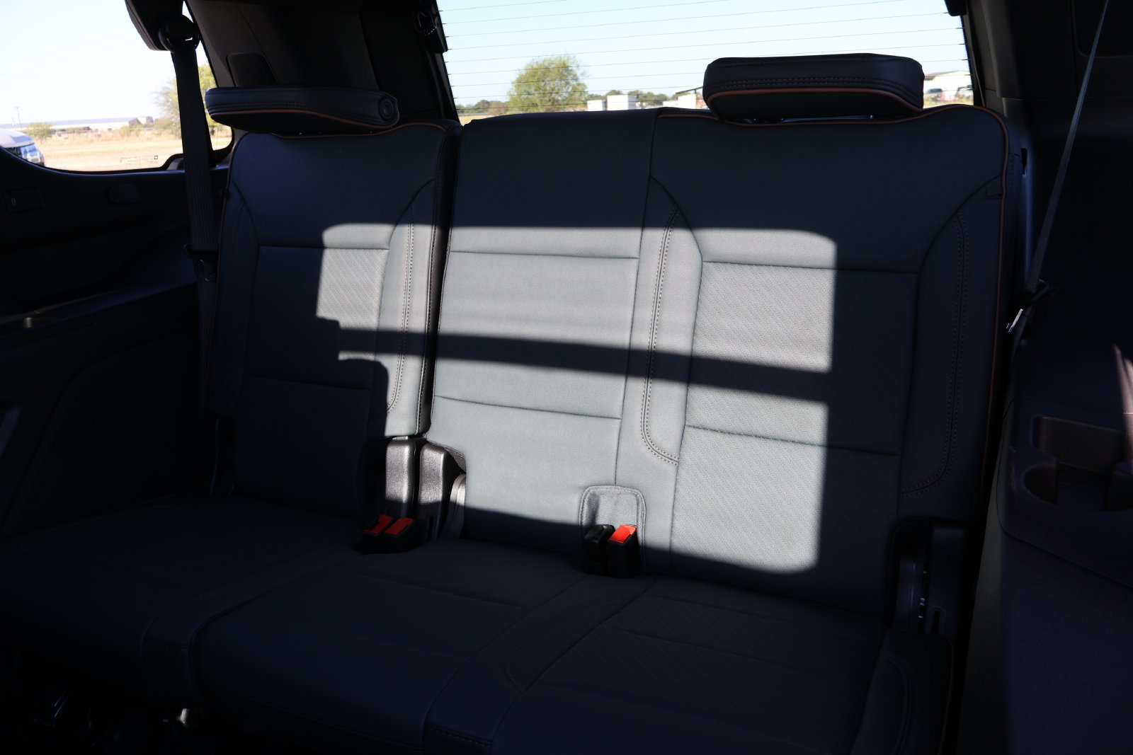 2027 GMC Yukon AT4 - Photo 19