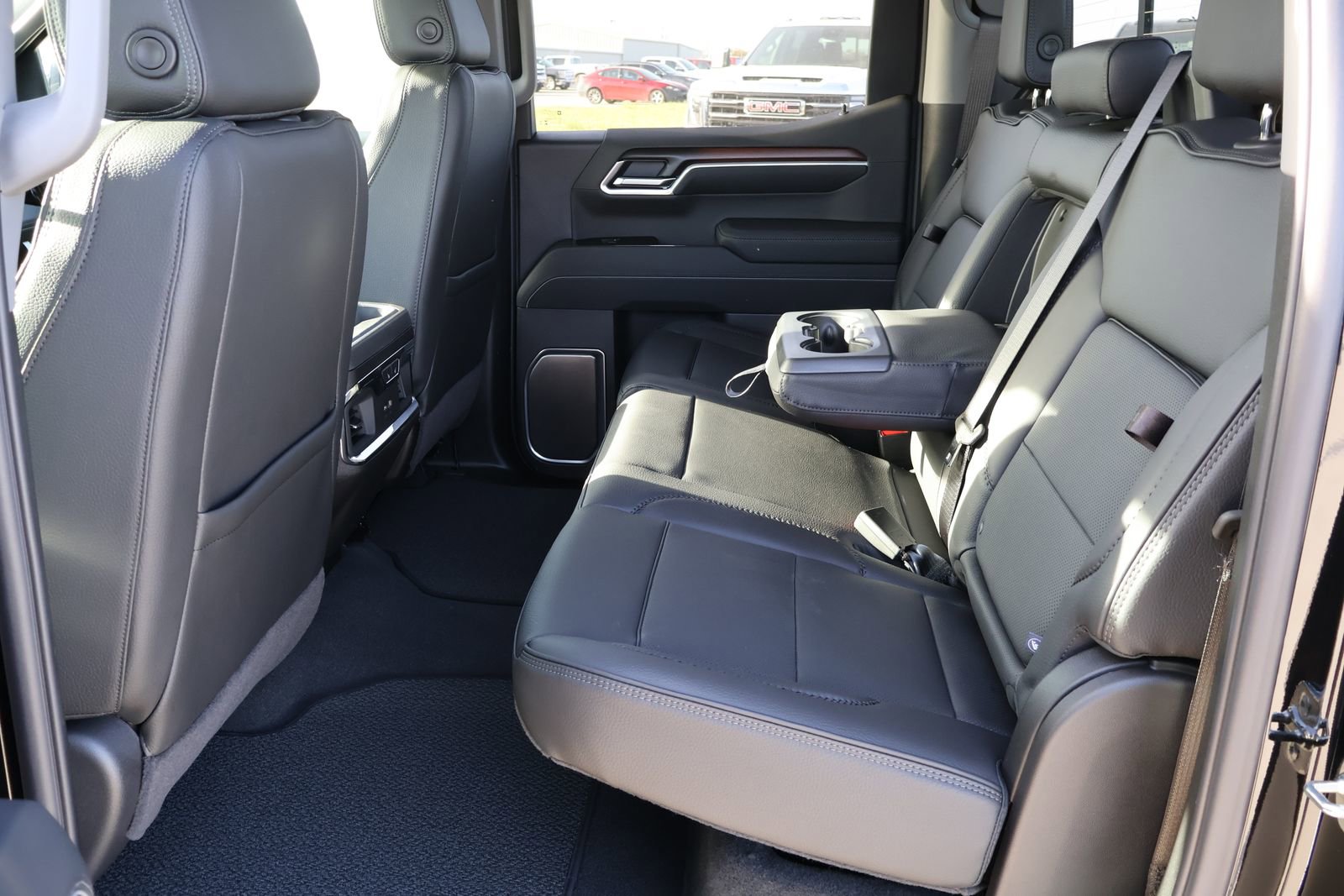 2026 GMC Sierra 1500 Denali - Photo 7