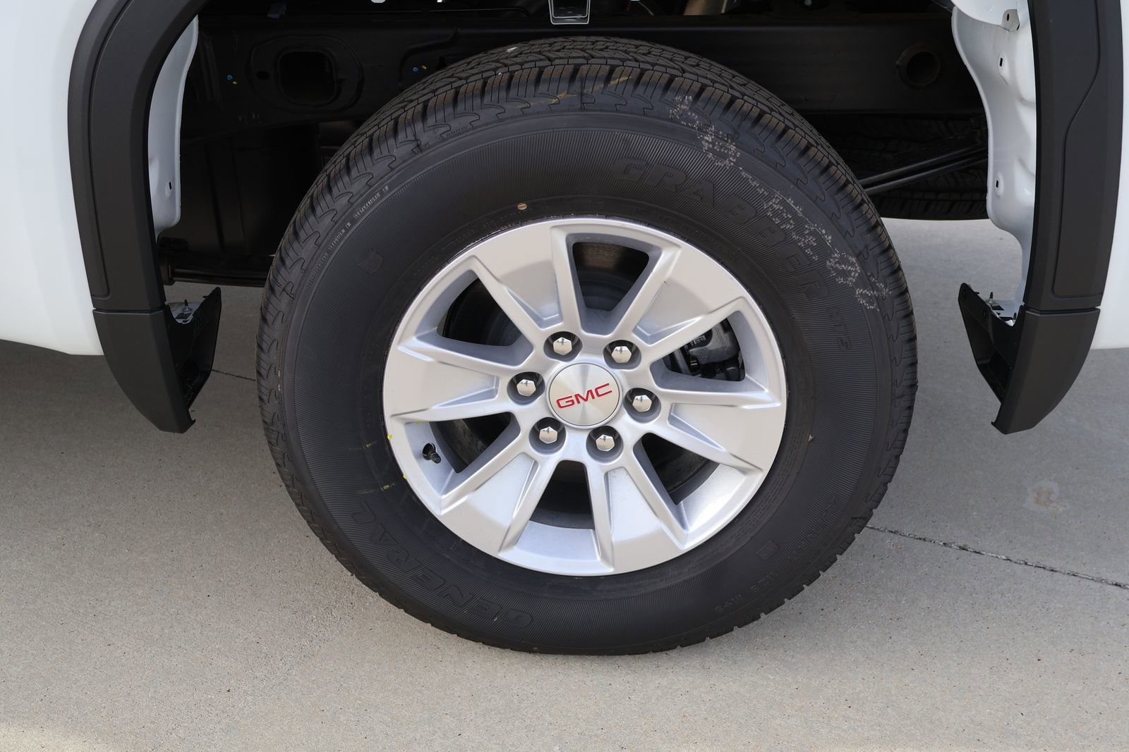 2026 GMC Sierra 1500 SLE - Photo 6