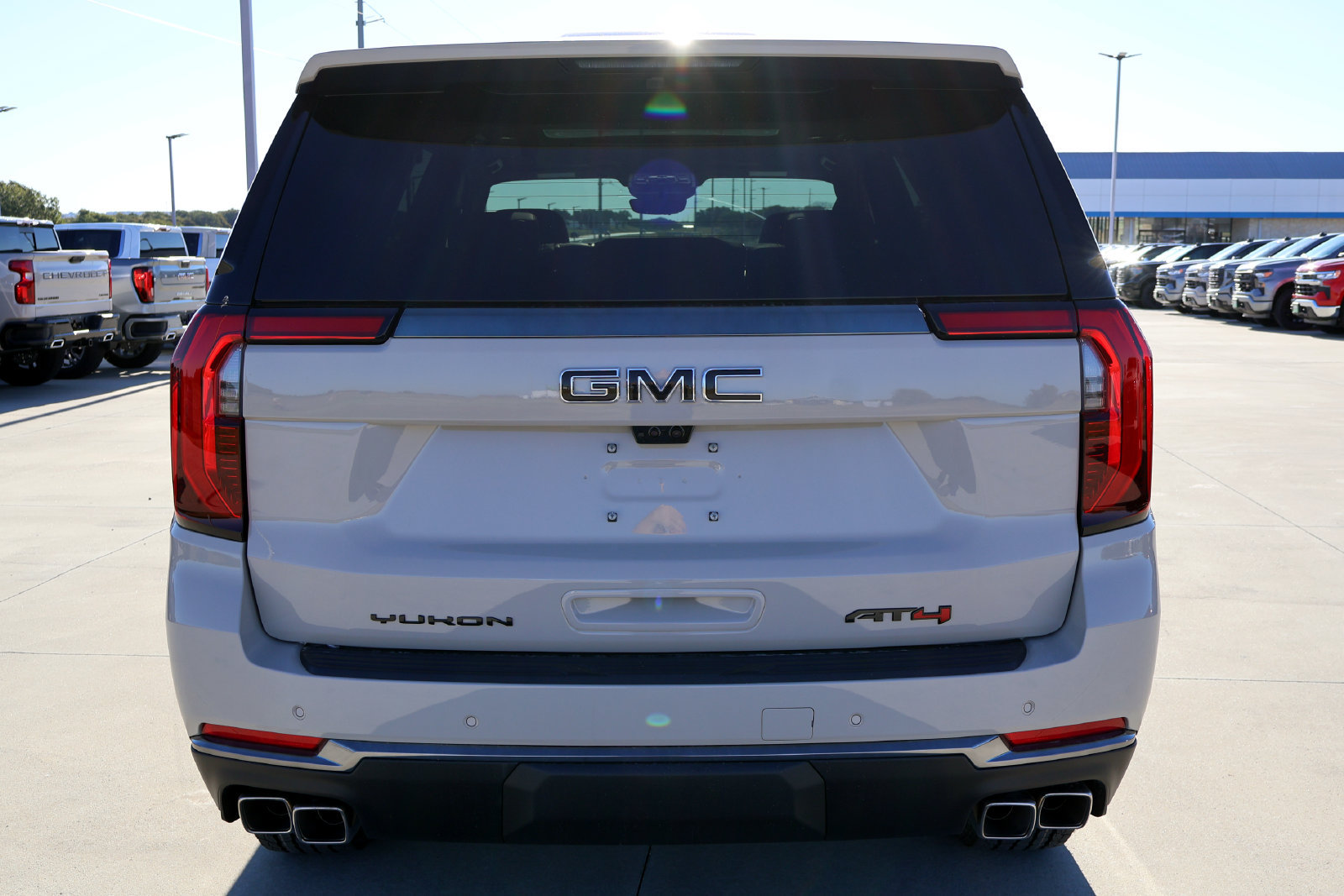 2027 GMC Yukon AT4 - Photo 8