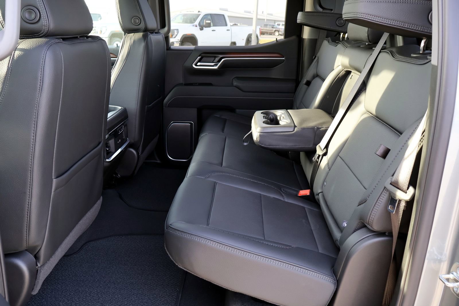 2026 GMC Sierra 1500 Denali - Photo 7