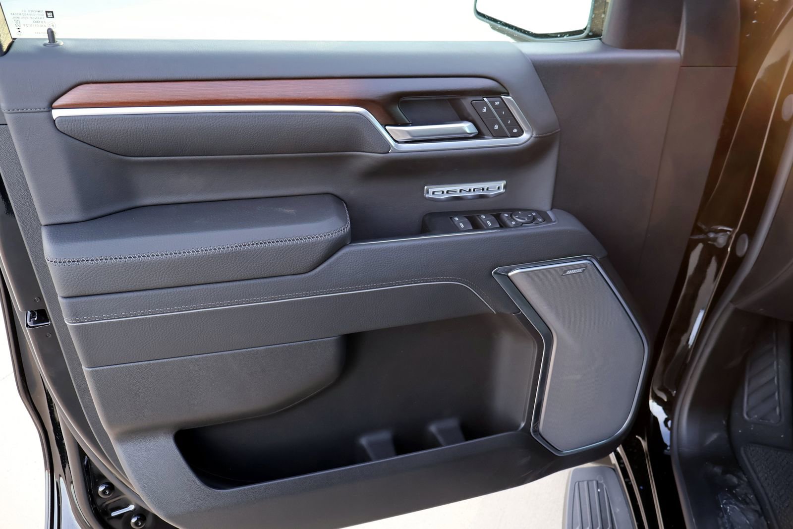 2026 GMC Sierra 1500 Denali - Photo 9