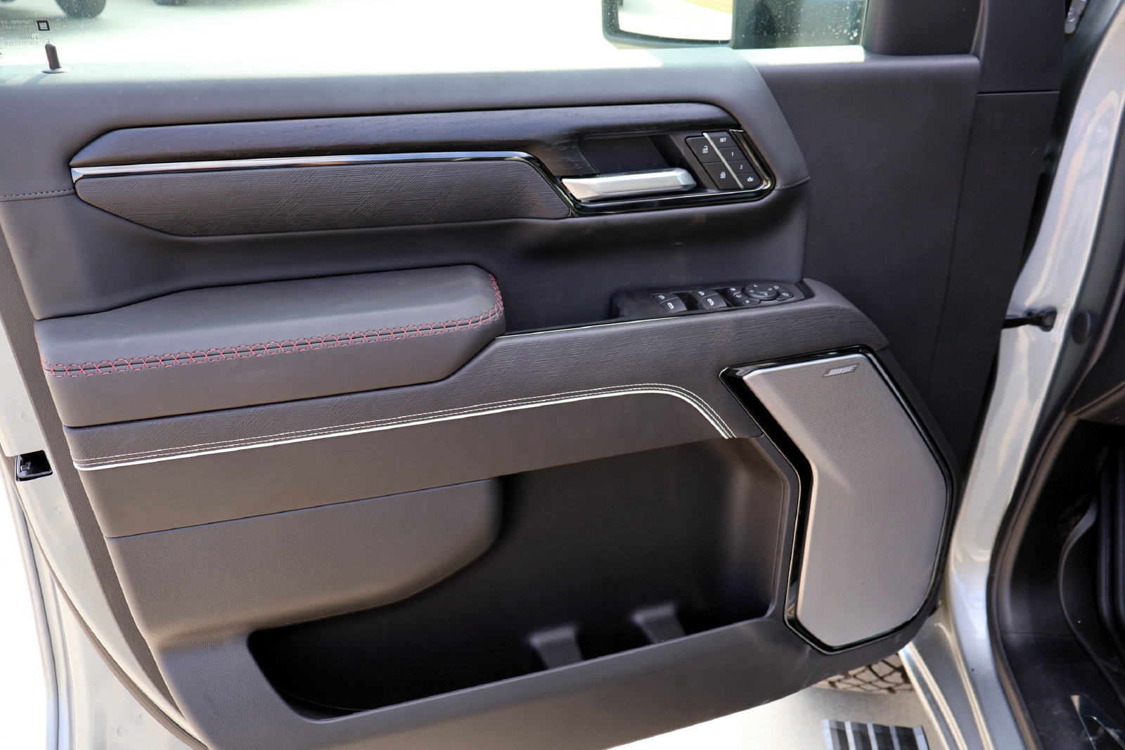 2026 GMC Sierra 2500HD AT4X - Photo 9