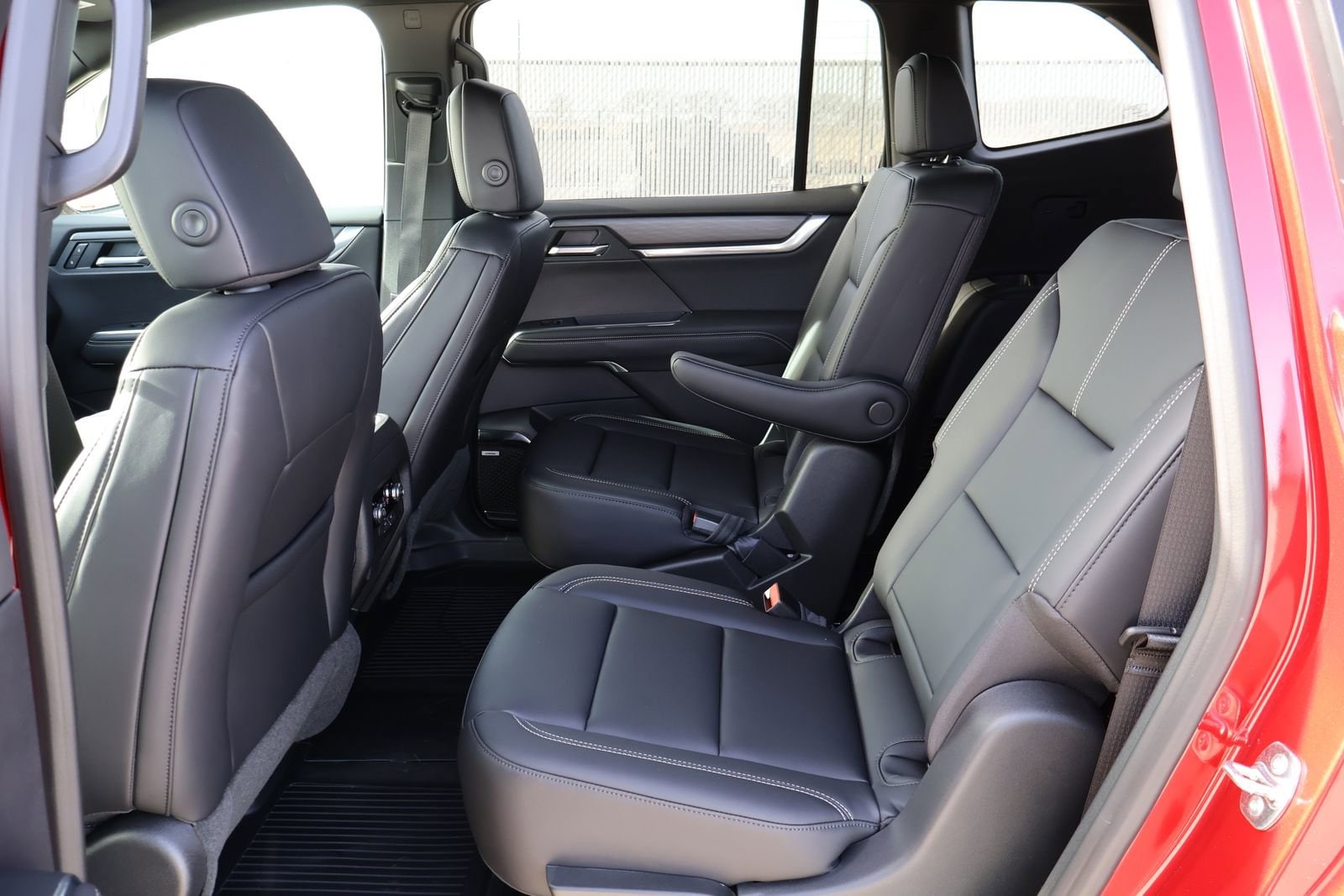 2026 GMC Acadia Elevation - Photo 8