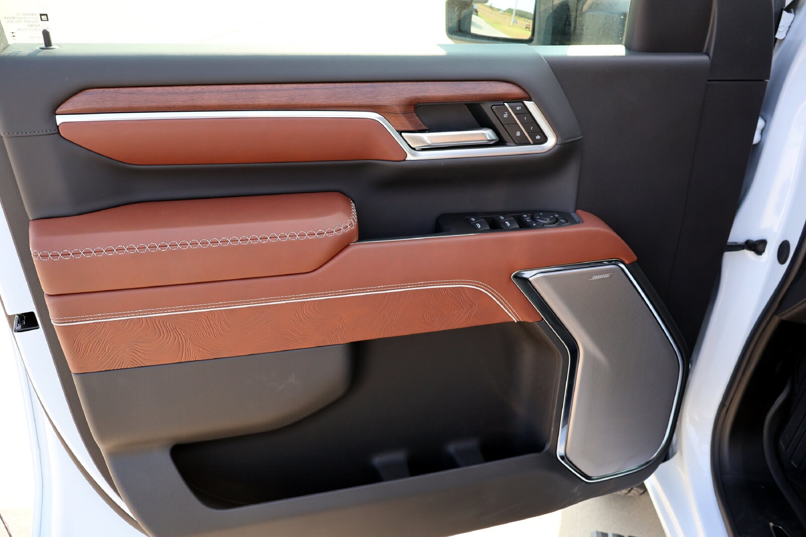 2026 GMC Sierra 3500HD Denali Ultimate - Photo 9