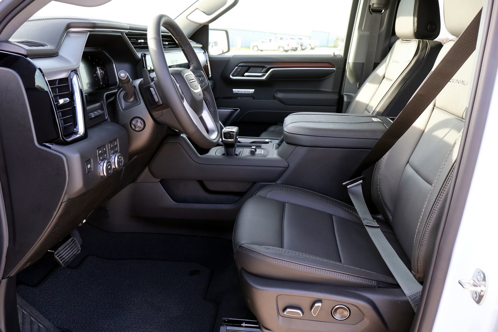 2026 GMC Sierra 1500 Denali - Photo 10