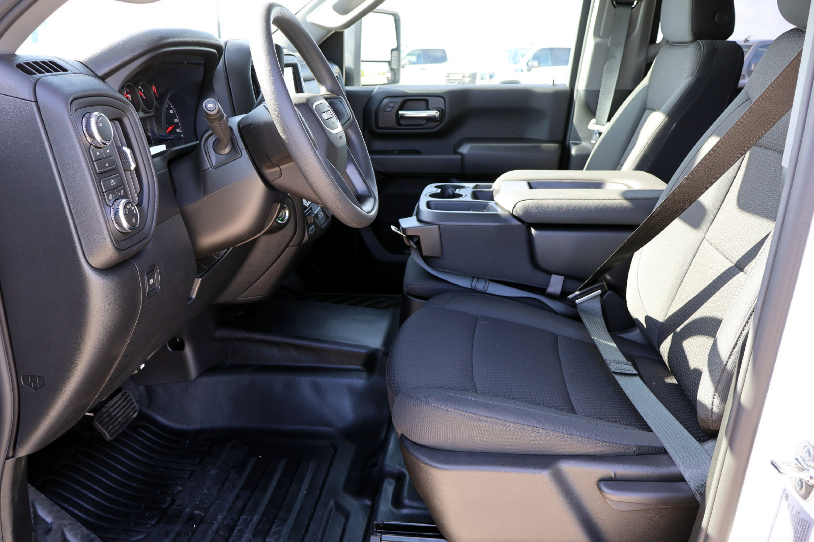 2026 GMC Sierra 3500HD Pro - Photo 10
