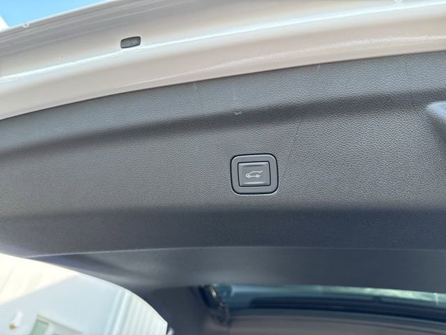 2026 GMC Yukon XL Denali - Photo 32