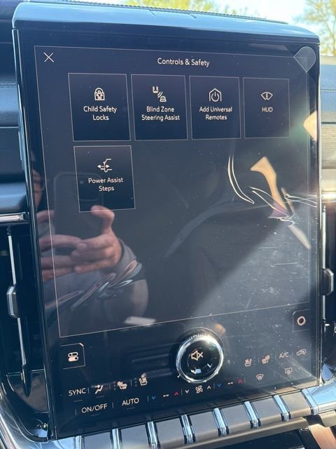 2026 GMC Yukon XL Denali - Photo 19