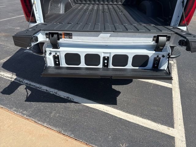 2026 GMC Sierra 2500HD Denali - Photo 11